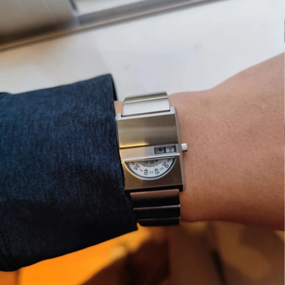 Men's Bracelet Watches Square  - Luxury Watch News recension och pris
