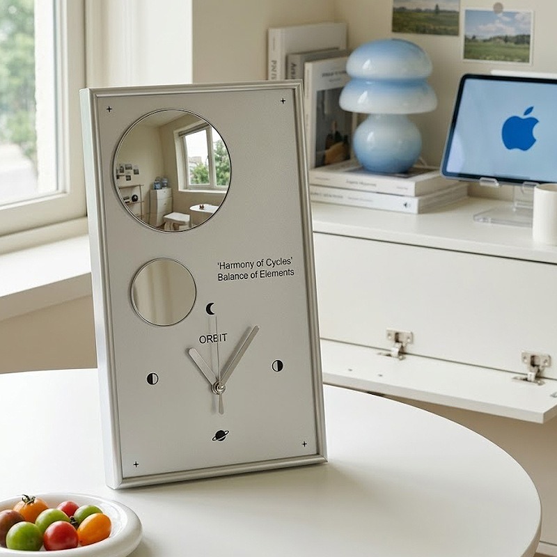 Magnetic Attraction Wall Clock - Luxury Watch Europe recension och pris